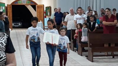 Dezenas de Fiéis participaram da abertura do Tríduo em louvor a São José no Bairro Cristo Rei